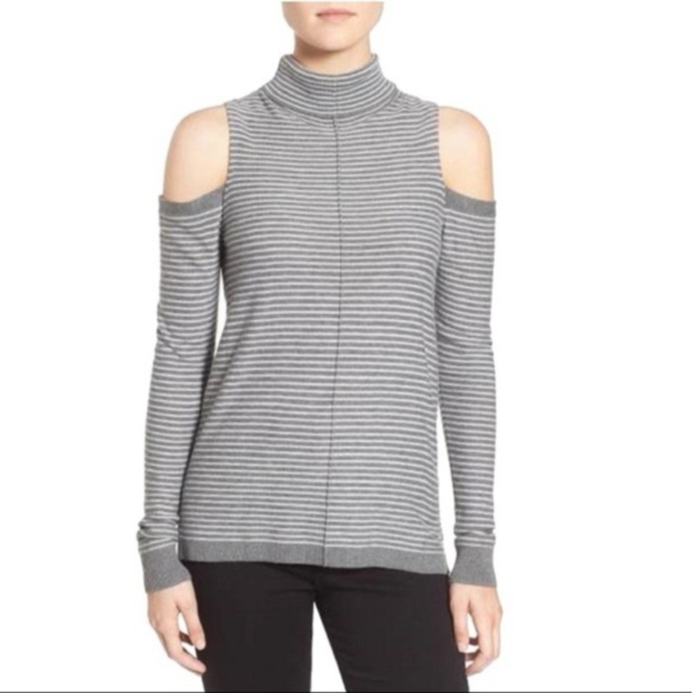 Women’s Trouvé Cold Shoulder Top SZ XS